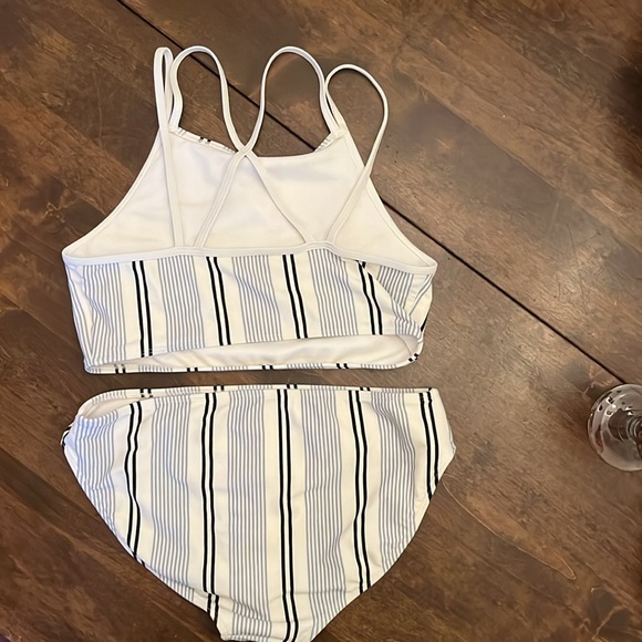 Abercrombie Kids bikini size 15/16. Navy, light blue and white stripes. - Picture 3 of 7